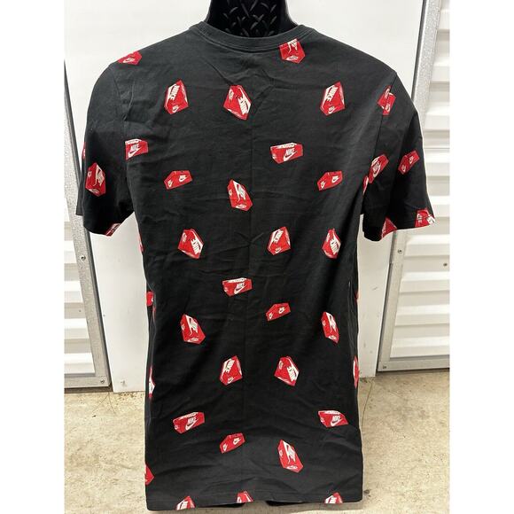 Nike Shoe‎ Box T SHIRT All Over Print Short Sleeve Mens M Black Red Sneaker Head - Picture 2 of 6